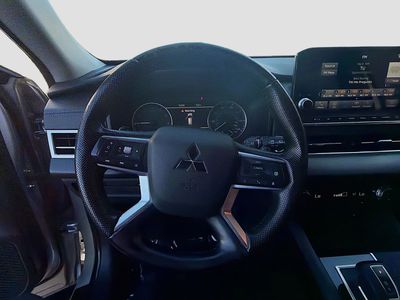 2022 Mitsubishi Outlander - Photo 10