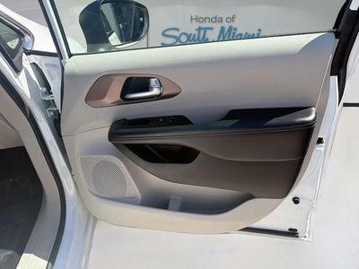 2023 Chrysler Voyager - Photo 31