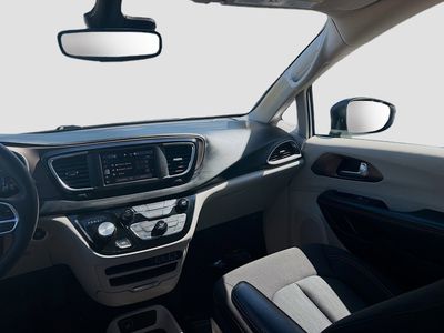 2023 Chrysler Voyager - Photo 21