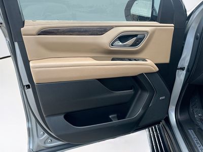2023 Chevrolet Suburban - Photo 19