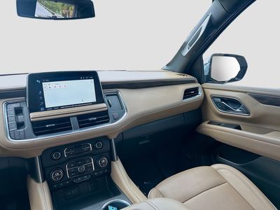 2023 Chevrolet Suburban - Photo 21