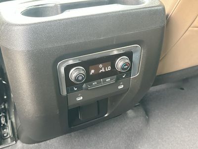 2023 Chevrolet Suburban - Photo 22