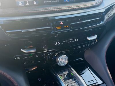 2025 Acura MDX - Photo 15