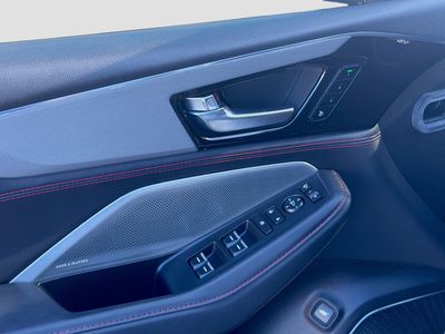 2025 Acura MDX - Photo 17