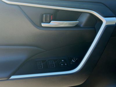 2023 Toyota RAV4 - Photo 18