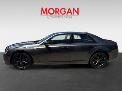 2023 Chrysler 300 - Photo 4