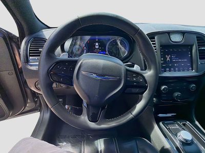 2023 Chrysler 300 - Photo 10