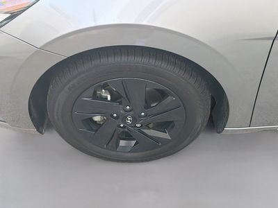 2023 Hyundai Elantra Hybrid - Photo 35