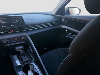 2023 Hyundai Elantra Hybrid - Photo 21