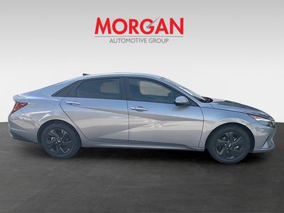 2023 Hyundai Elantra Hybrid - Photo 8