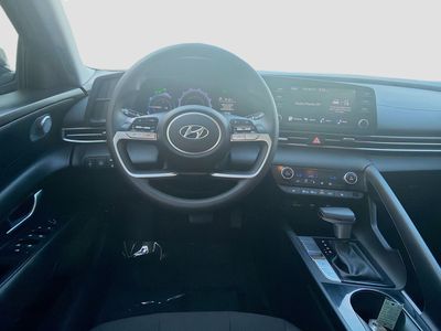 2023 Hyundai Elantra Hybrid - Photo 20