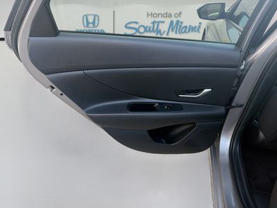 2023 Hyundai Elantra Hybrid - Photo 24