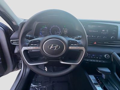 2023 Hyundai Elantra Hybrid - Photo 10