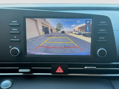 2023 Hyundai Elantra Hybrid - Photo 13