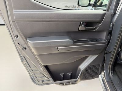 2025 Toyota Tacoma 2WD - Photo 26