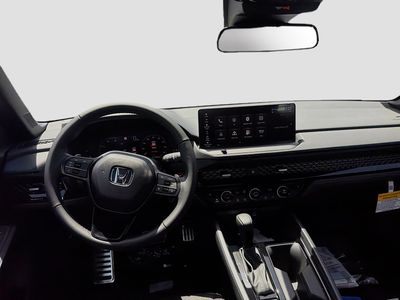 2026 Honda Accord Hybrid - Photo 17