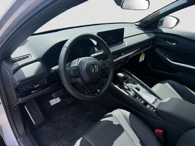 2026 Honda Accord Hybrid - Photo 9