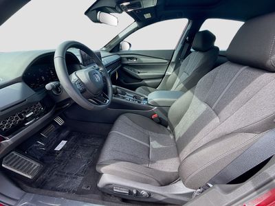 2026 Honda Accord Hybrid - Photo 16