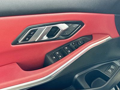 2023 BMW 3 Series - Photo 18