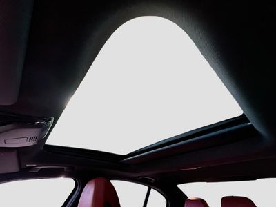 2023 BMW 3 Series - Photo 21