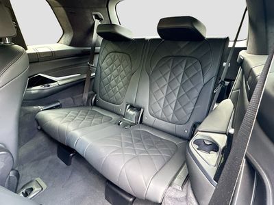2024 BMW X7 - Photo 28