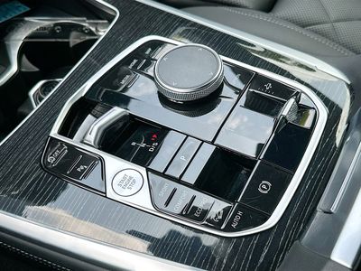 2024 BMW X7 - Photo 17