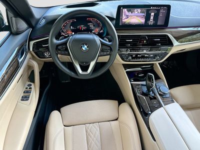 2023 BMW 5 Series - Photo 24