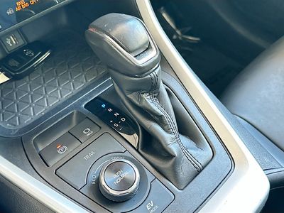 2023 Toyota RAV4 Hybrid - Photo 16