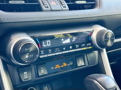 2023 Toyota RAV4 Hybrid - Photo 15