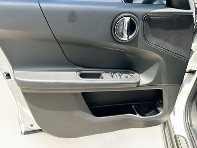 2017 MINI Cooper Countryman - Photo 17