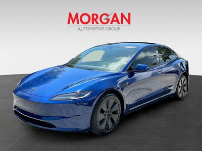 2025 Tesla Model 3 - Photo 3