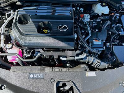 2025 Lexus UX - Photo 32