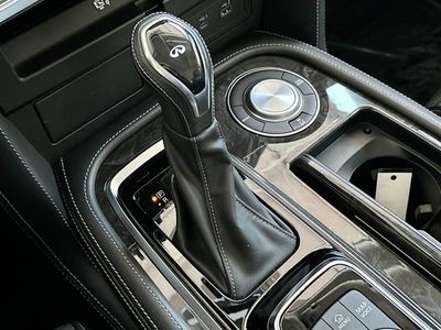 2022 INFINITI QX80 - Photo 17