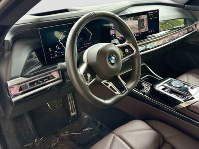 2025 BMW 7 Series - Photo 9