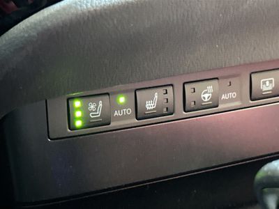 2024 Lexus ES - Photo 21