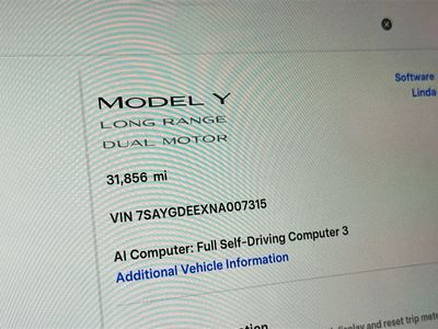 2022 Tesla Model Y - Photo 11