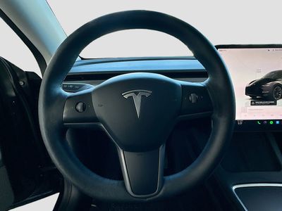 2022 Tesla Model Y - Photo 10
