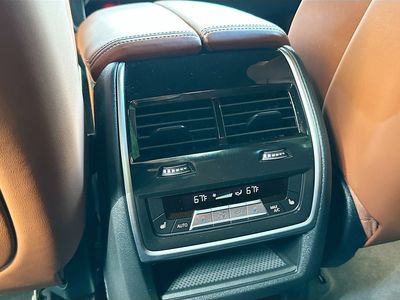 2025 BMW X7 - Photo 27