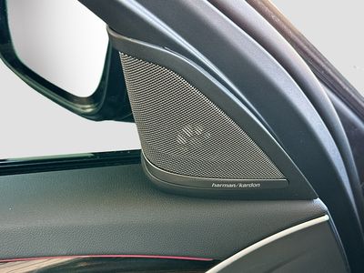 2023 BMW 5 Series - Photo 19