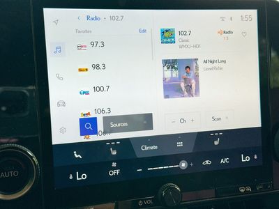 2024 Lexus NX - Photo 14