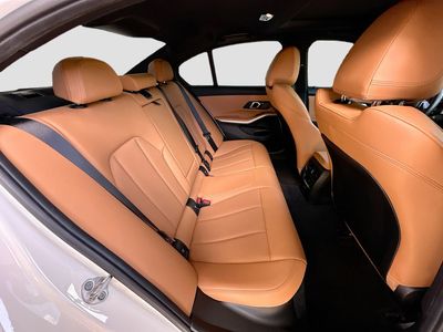 2024 BMW 3 Series - Photo 27