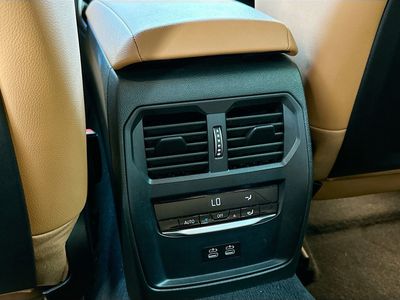 2024 BMW 3 Series - Photo 25