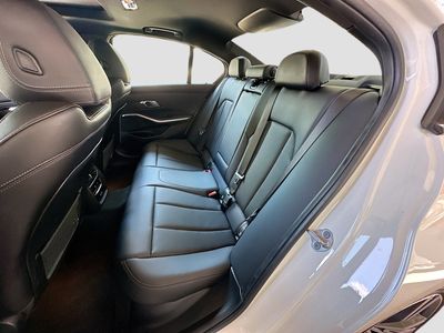 2023 BMW 3 Series - Photo 24