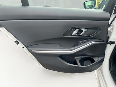 2024 BMW 3 Series - Photo 25