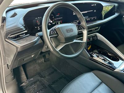 2025 Audi Q5 - Photo 9