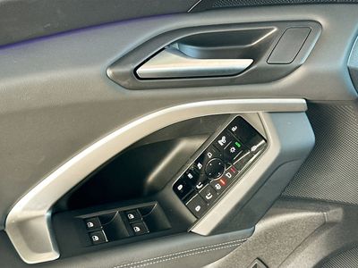 2025 Audi Q5 - Photo 17