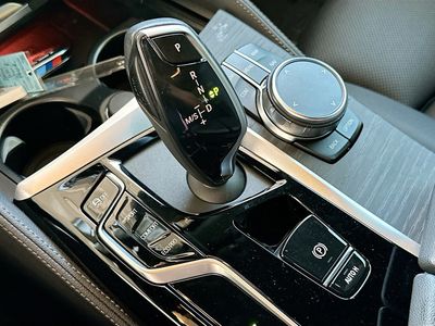 2023 BMW 5 Series - Photo 17