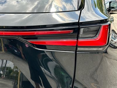 2025 Lexus NX - Photo 30