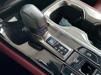 2025 Lexus NX - Photo 16