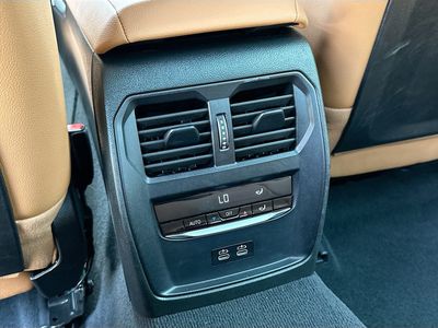 2025 BMW 3 Series - Photo 26